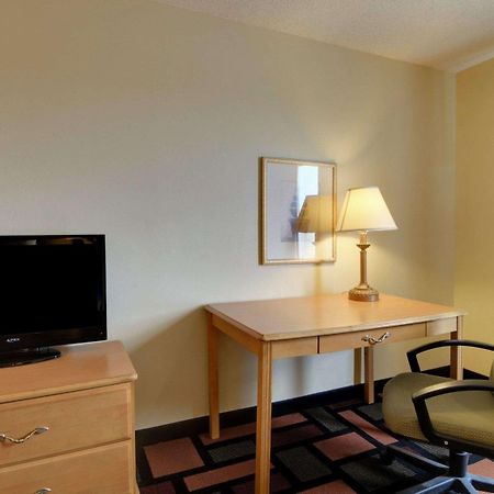 Quality Inn & Suites Malvern Екстер'єр фото
