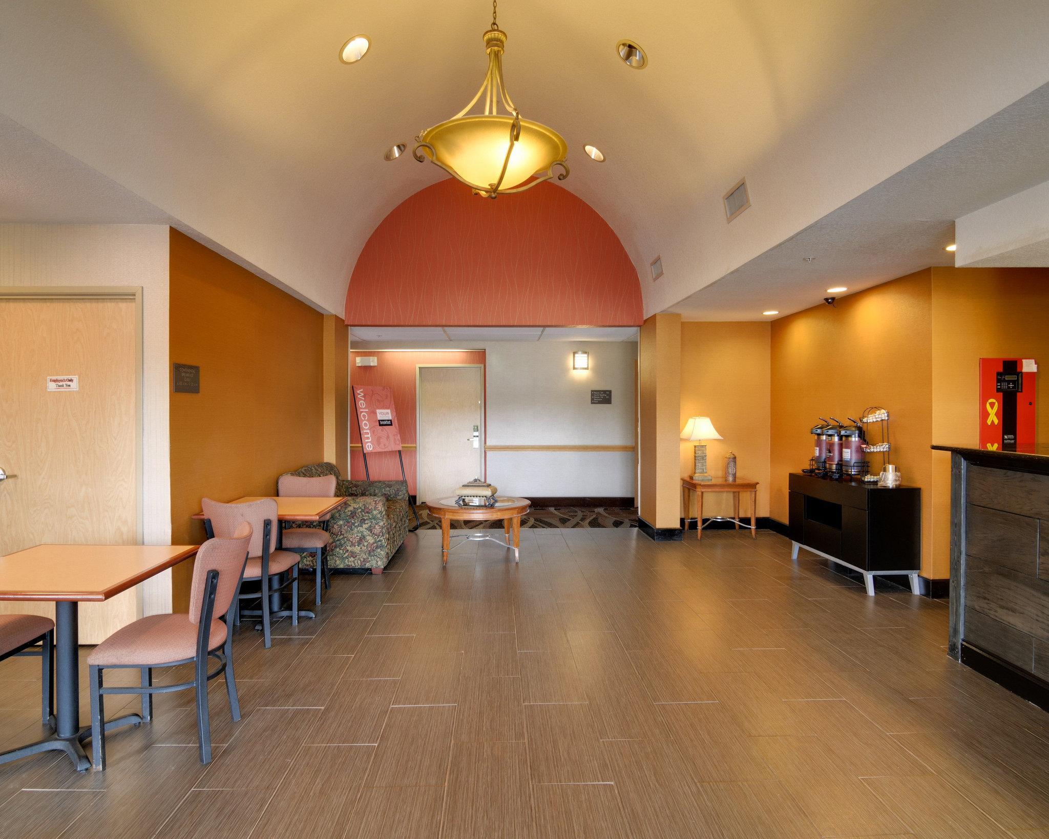 Quality Inn & Suites Malvern Екстер'єр фото