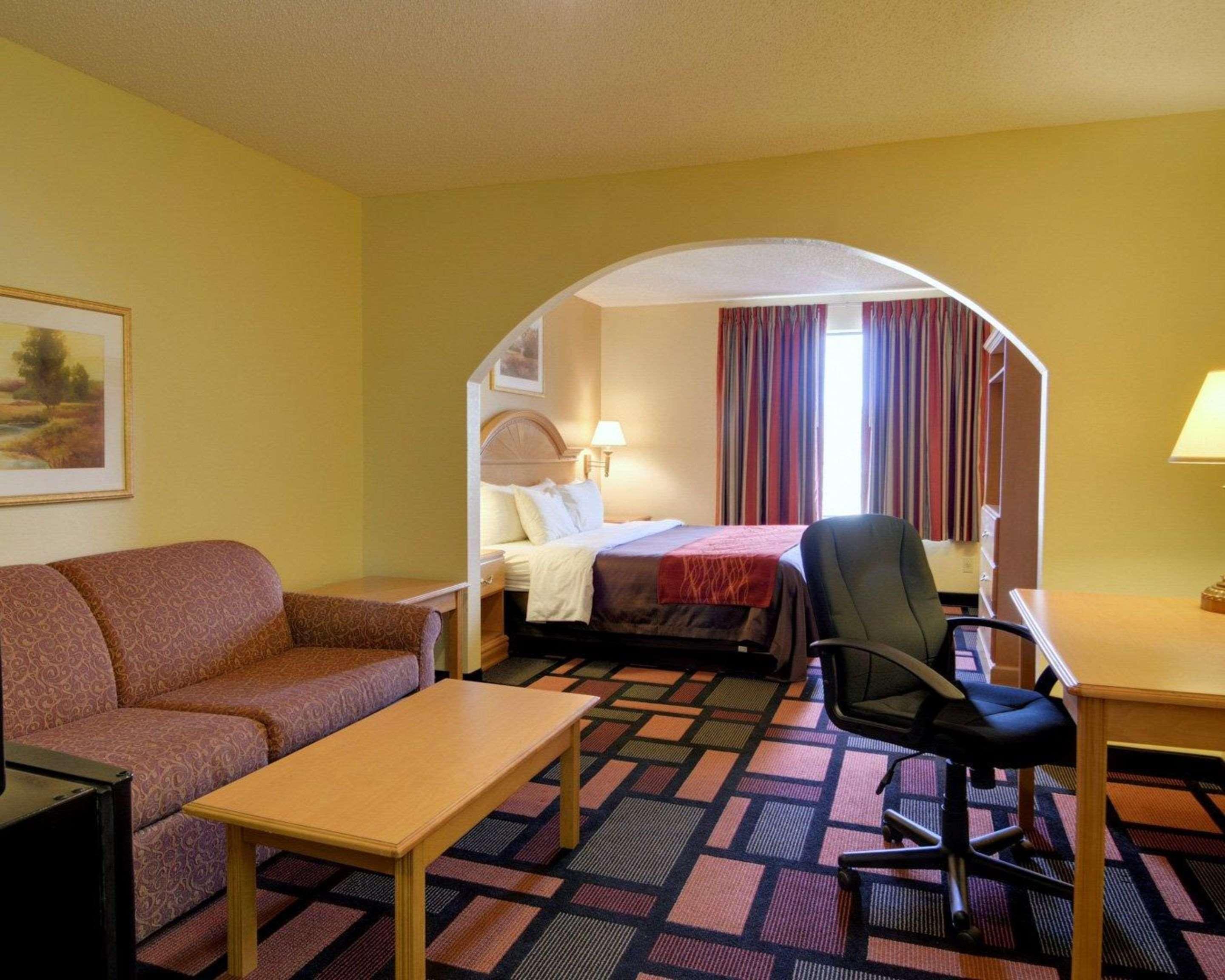 Quality Inn & Suites Malvern Екстер'єр фото